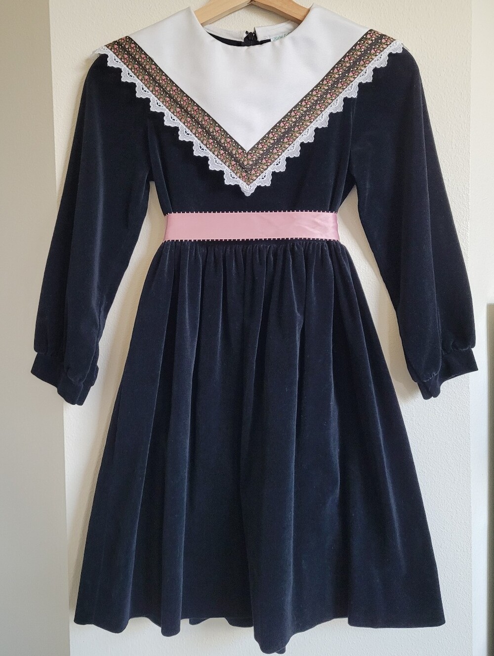 Rare Editions Vintage 80s/90s Black Velvet Girls Dress